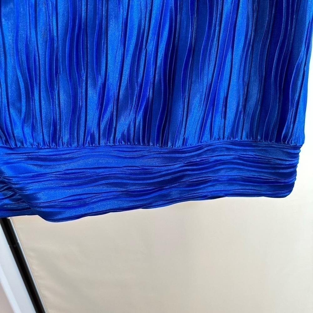 Heart Soul Womens Blouse Size M Sleeveless Halter Tie Bow Neckline Royal Blue - Picture 8 of 13